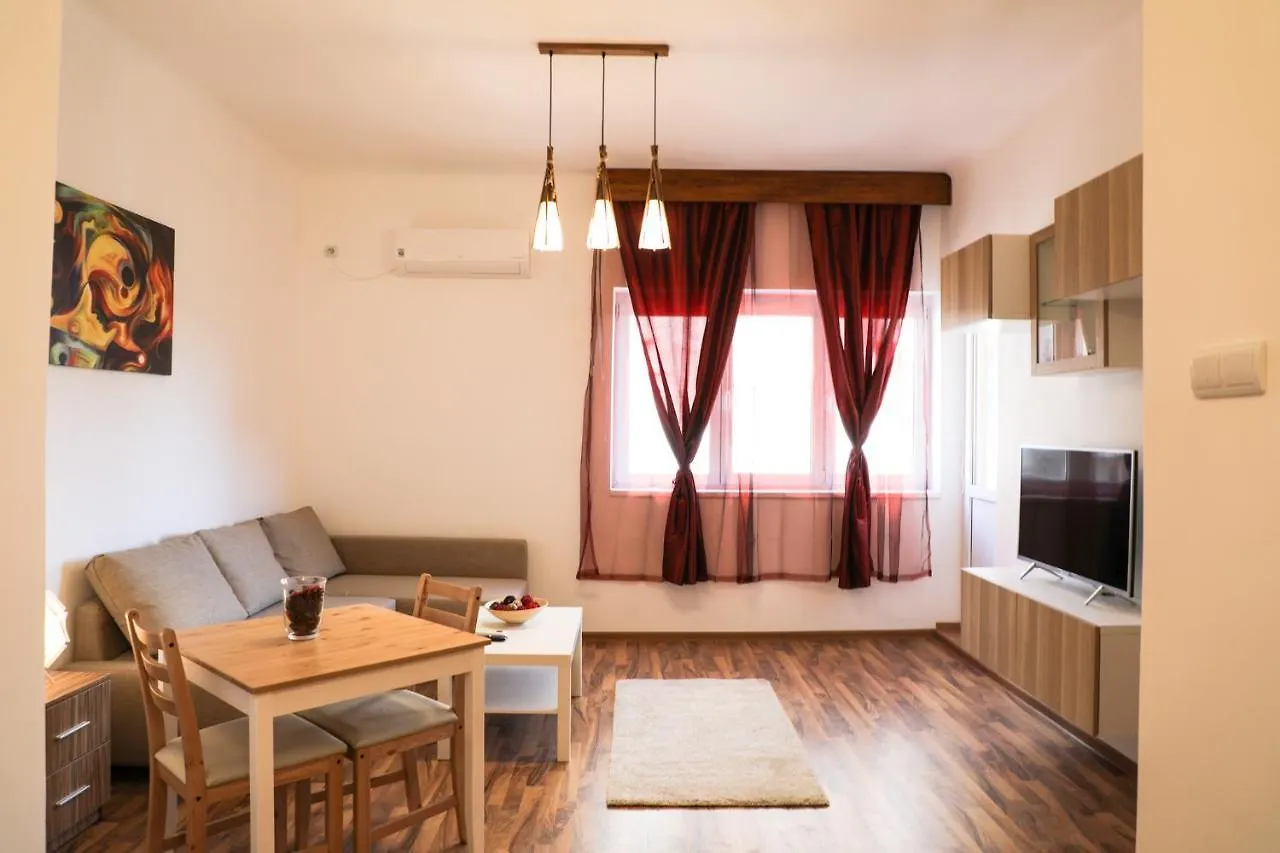 Ultracentral Apartament With Balcony - Old Town Bucarest